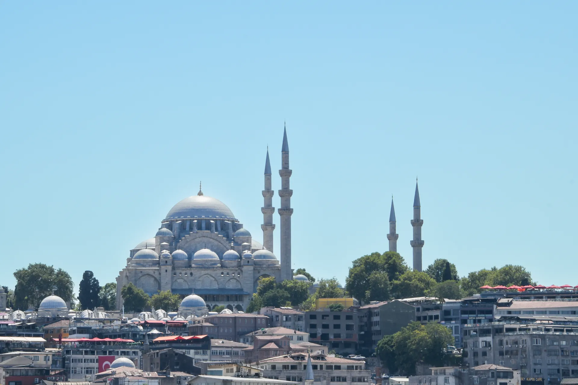 La mezquita de Süleymaniye sobre el skyline de Estambul